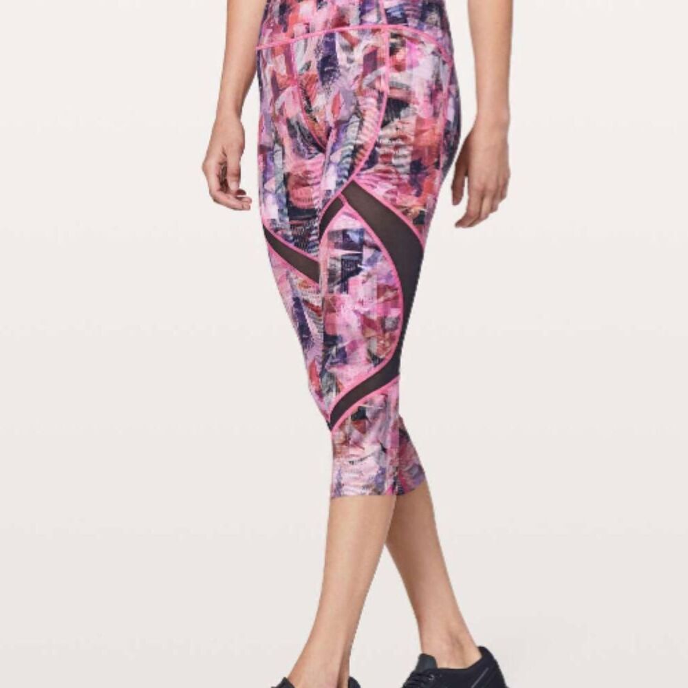 Lululemon On Pace Crop Pocket Leggings *21" in Sun Dazed Multi Pink - Size 10